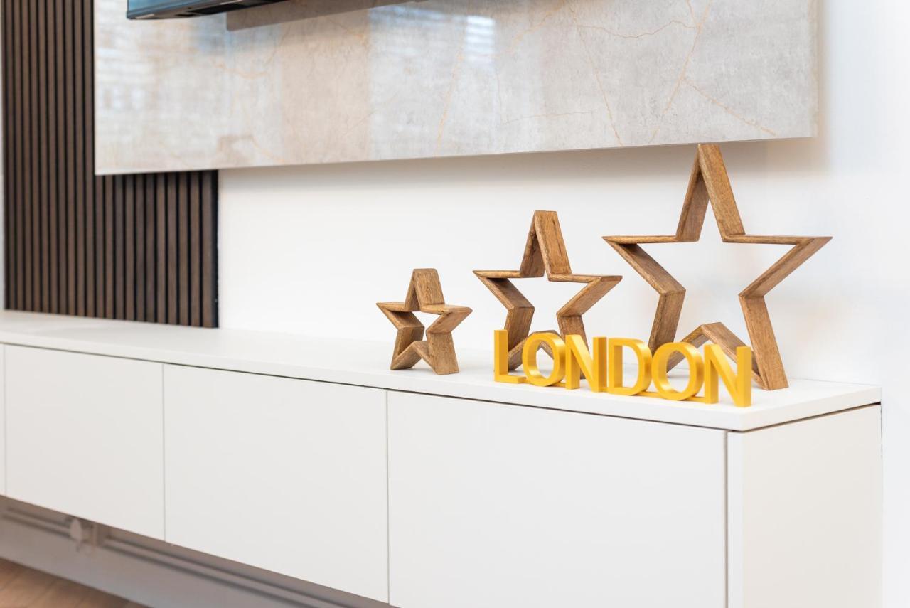 London'S Modern Nuance Apartment - Battersea Екстер'єр фото